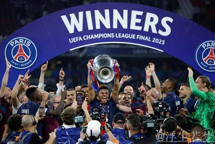 欧洲五大联赛冠军揭晓:仅巴黎成功卫冕,四队时隔一年再捧杯 欧洲五大联赛冠军揭晓:仅巴黎成功卫冕,四队时隔一年再捧杯