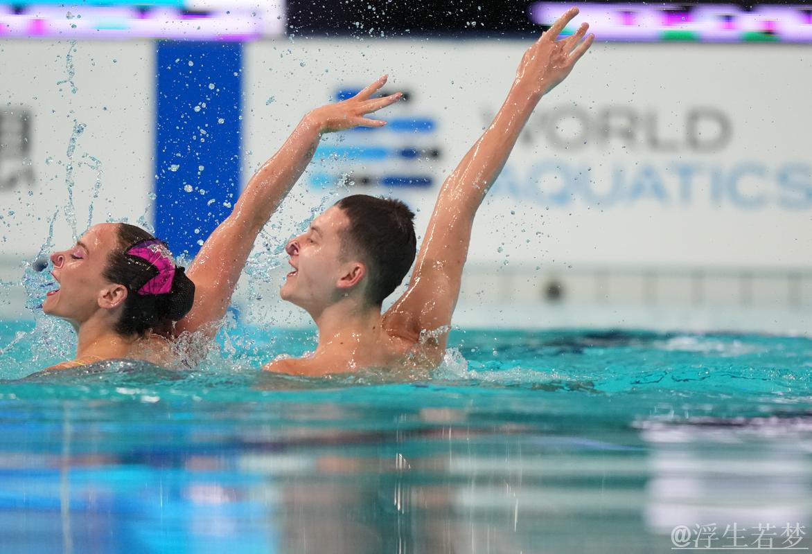 花样游泳世界杯决赛：混双自选项目